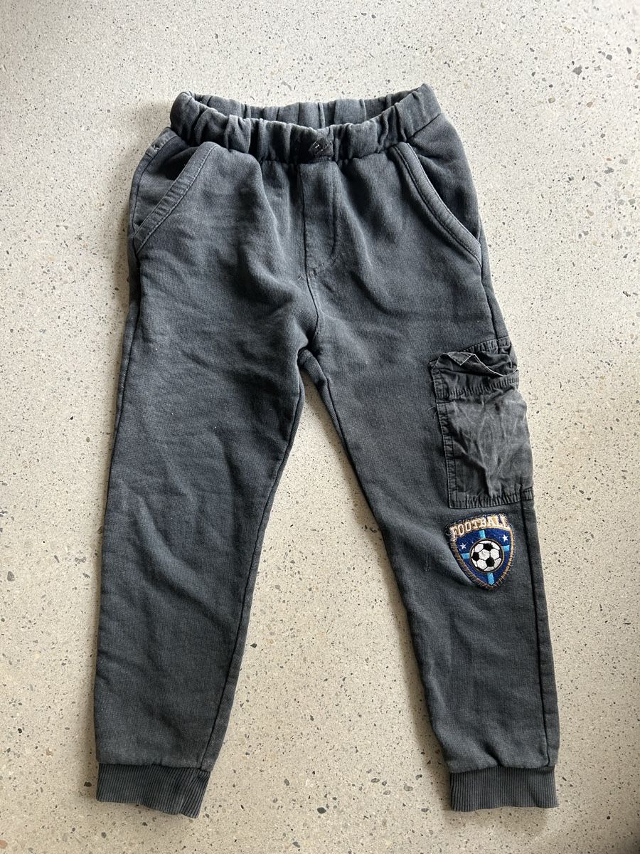 Zara Pantaloni: Jogging Zara taille 116 – Usato da Lausanne venduto da SaraSkjellaug