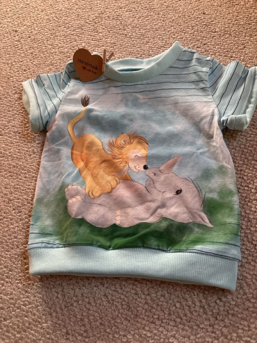 Hemden, T-Shirts & Polos: Neues Handmade Shirt 74 – Neu und originalverpackt aus Latterbach von eselin23