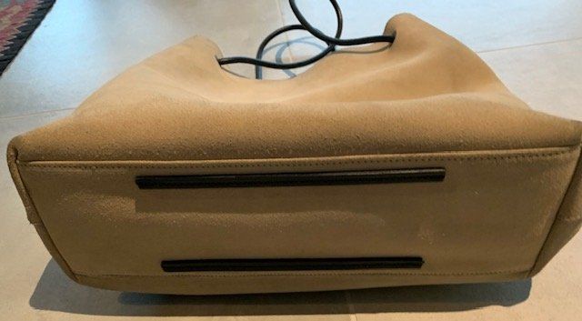 Gucci Sacs femmes: Sac en daim beige de Gucci – D'occasion à St-Aubin-Sauges par Juliezan 4
