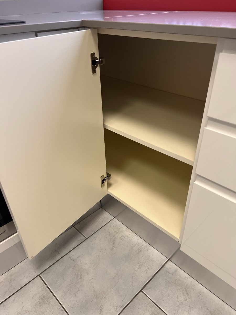Cucine complete: Cucina super affare – Usato da Cureglia venduto da dan_q2h6 8