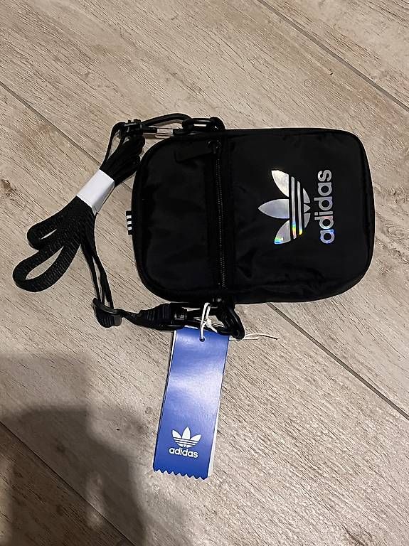 Adidas Borse: Addidas Original Seitentasche – Usato da Studen BE venduto da sch_z82c 4