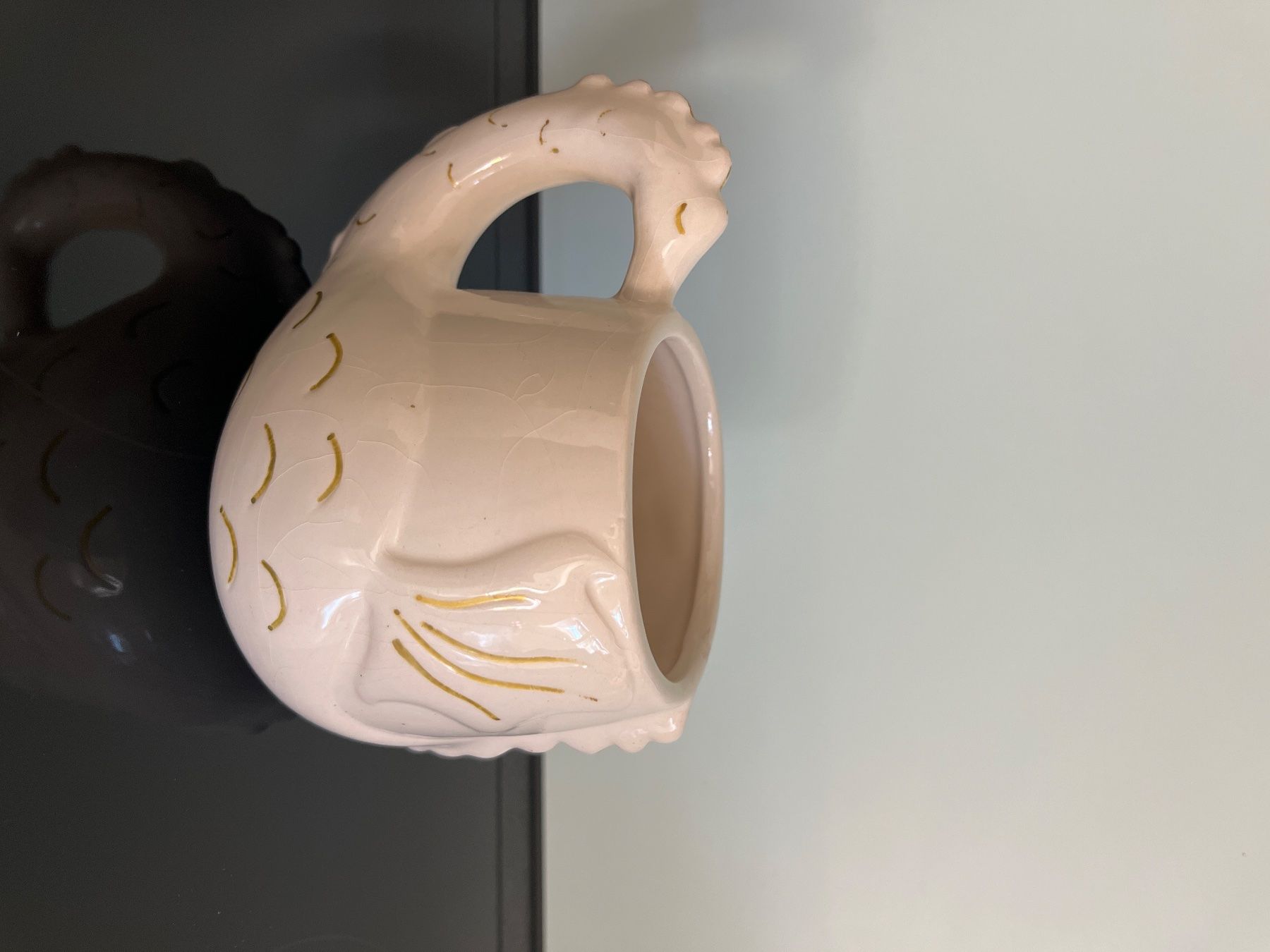 Tassen: Tazza a forma di cavvalluccio marino – Gebraucht aus Schliern b. Köniz von sin_t5xk