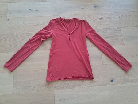 Please Shirt, Grösse M, Langarm, Rot - Top Zustand!