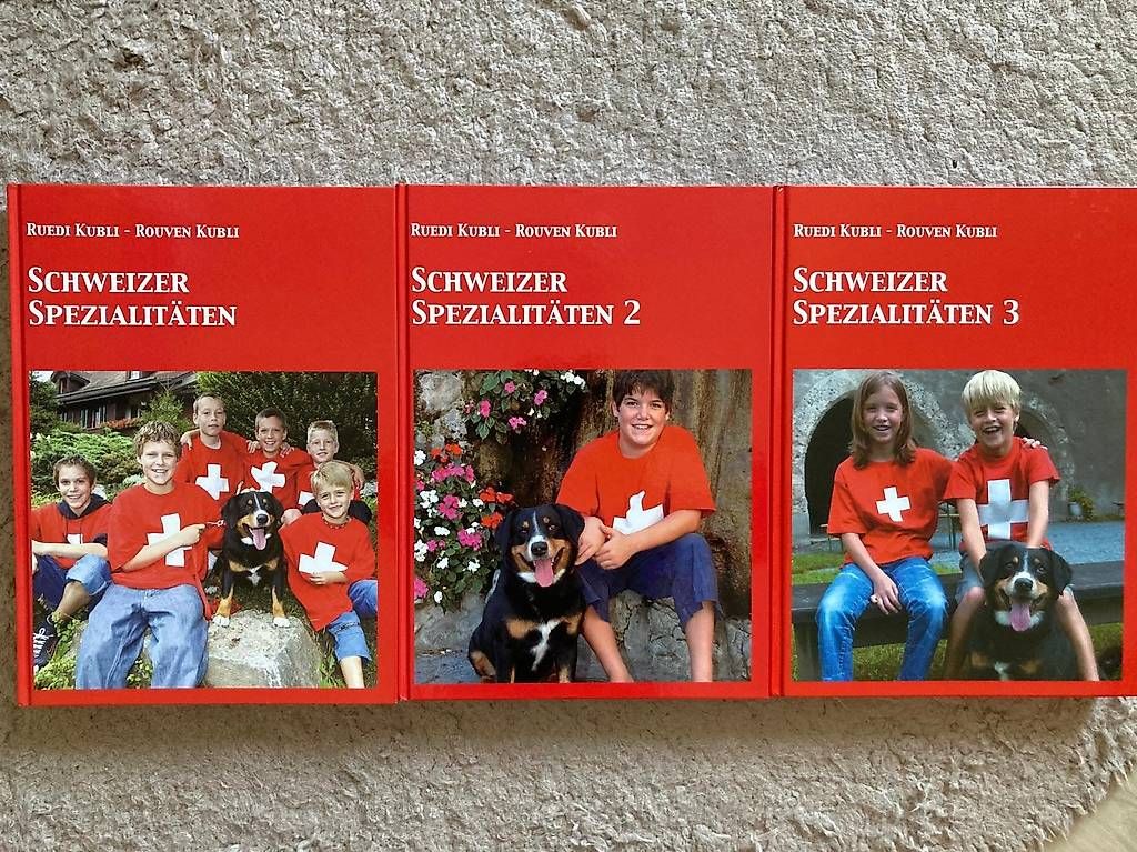 Livres: Schweizer Spezialitäten  – D'occasion à Schwarzenbach SG par ernesto3.6