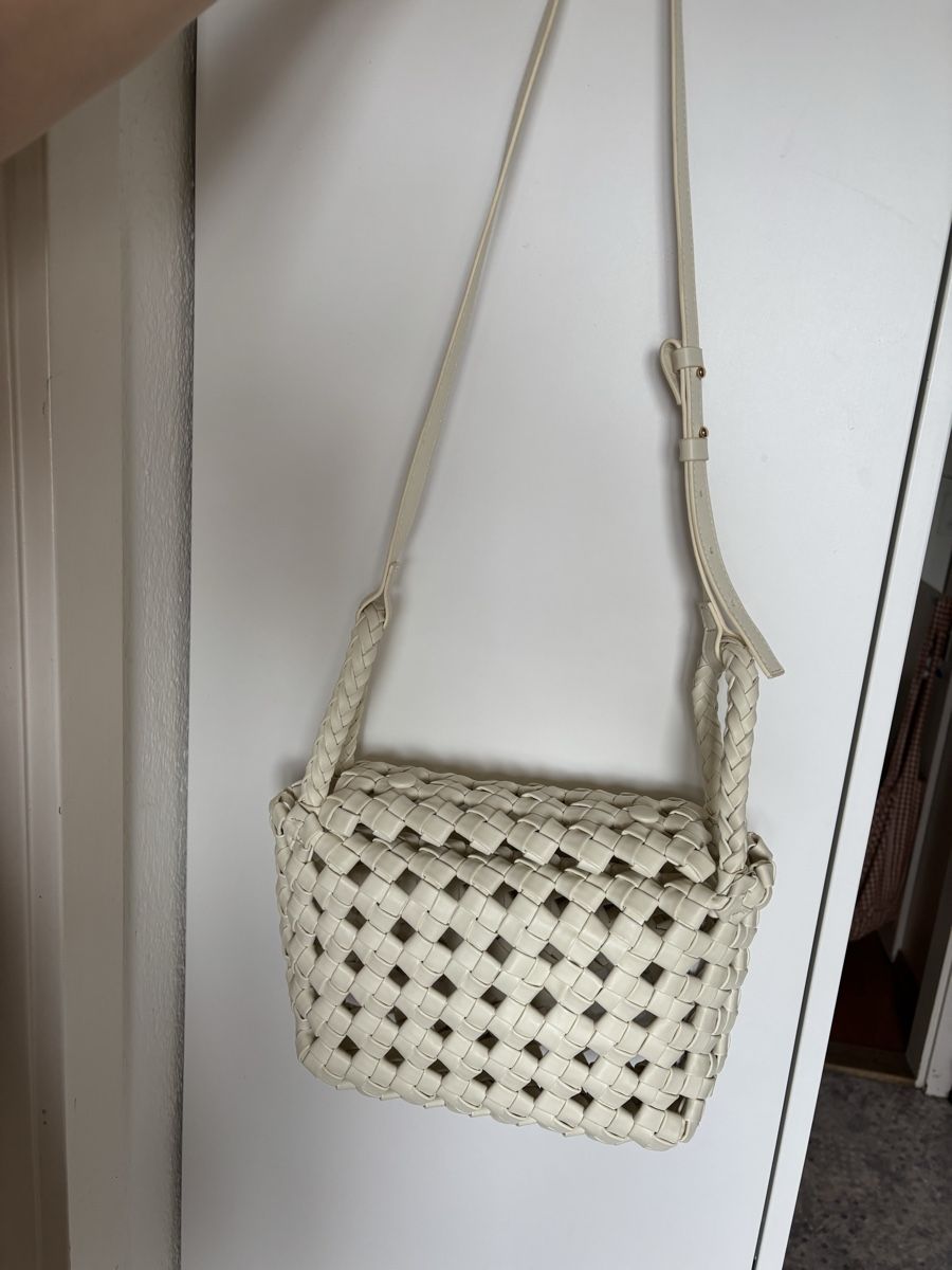 H&M Borse: Vegan leather white bag H&M – Nuovo (secondo la descrizione) da Wallisellen venduto da eli_v7dn 6