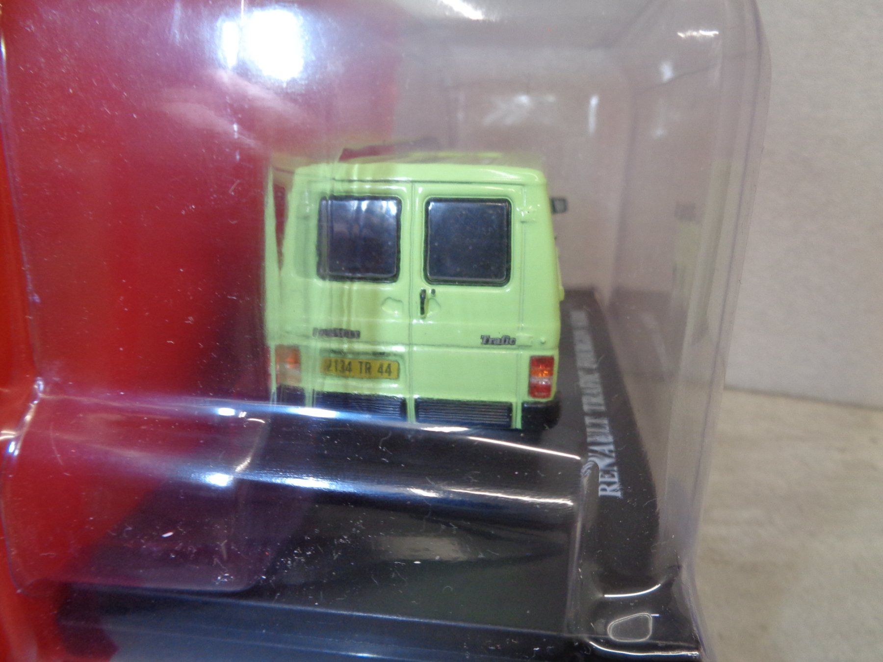 Renault Modellini d'auto: Hachette 1:43 Classic Car Renault Trafic – Nuovo e nell'imballaggio originale da Reconvilier venduto da rallycar 3
