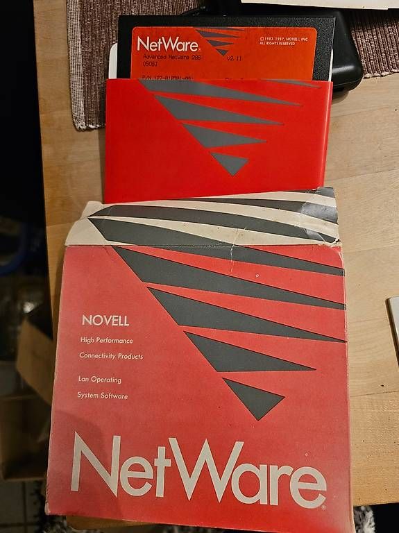 PC: Vintage Computer Software Sammlung 1980er Jahre  Novell Net – Usato da Rottenschwil venduto da epaveart