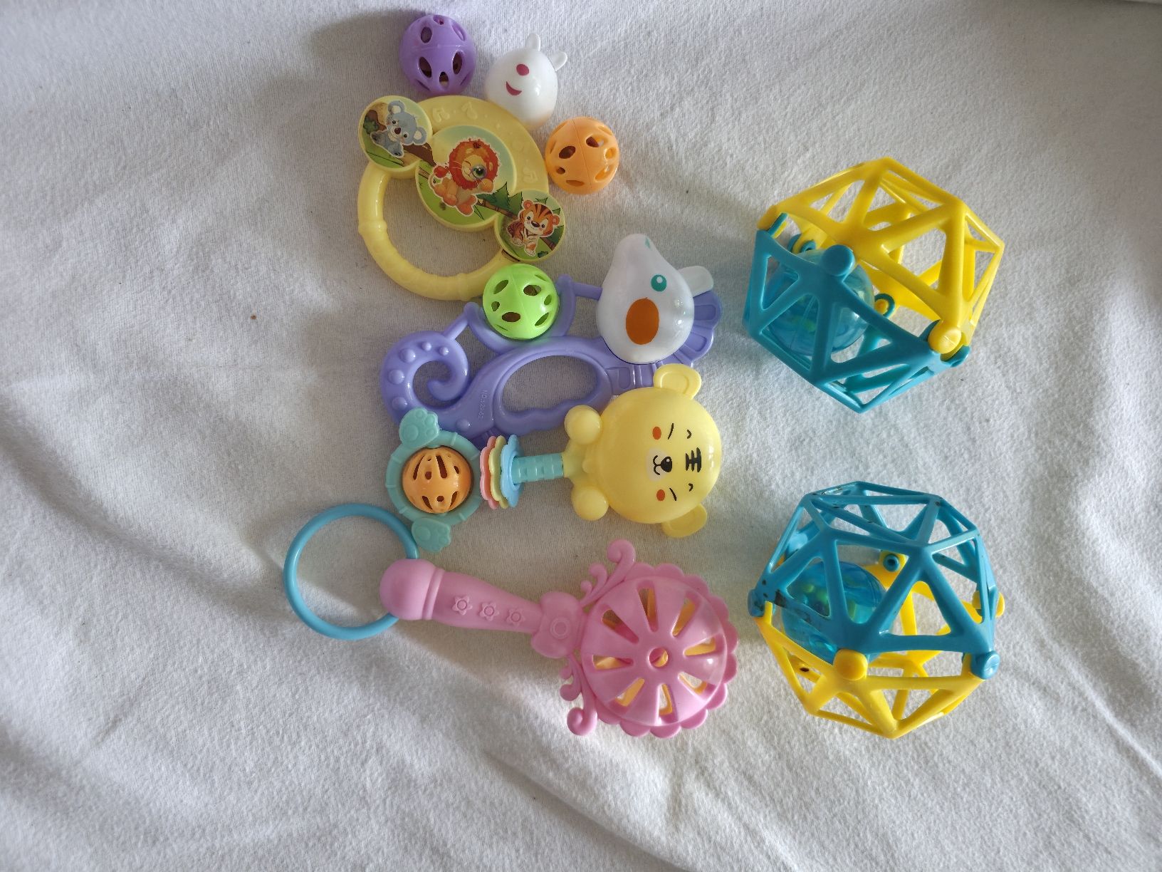 Giocattoli: Baby Spielzeug Set, Rassel, Greifling, div. Farben – Nuovo (secondo la descrizione) da Birrhard venduto da 123Bluemekopf123