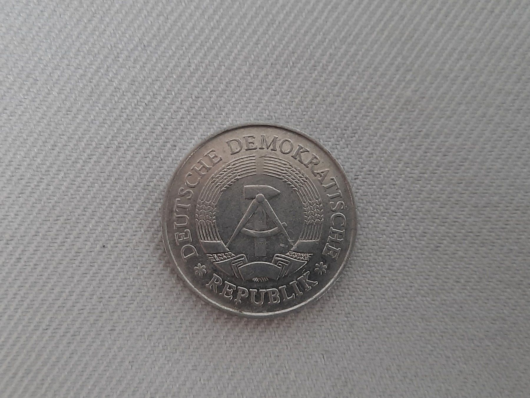 Tutti le monete: Münzen der DDR, Mark und Pfennig – Usato da Beinwil am See venduto da Restwert_Beinwil 5