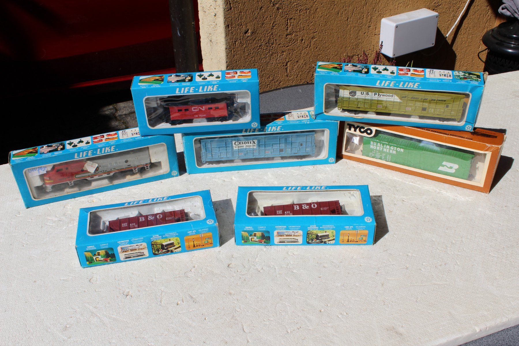 Modellini di ferrovie: HO- Lok + 6 Wagen USA – Nuovo e nell'imballaggio originale da Gebenstorf venduto da Gomsa0