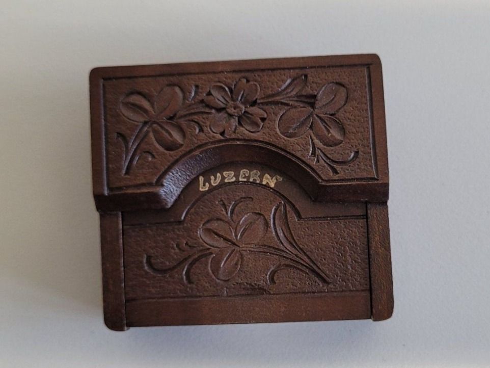 Sculture & Statue: Taschenuhrendose, geschnitzt – Nuovo (secondo la descrizione) da Brienz BE venduto da P.Edelweiss 1