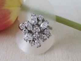 750/-- WG  "Vintage"  Damenring, echte Diamanten