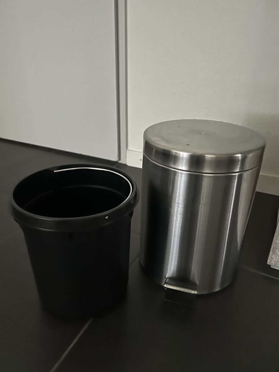 Abfalleimer: Kleiner Treteimer / Abfall / Kübel – Gebraucht aus Bülach von Bubba01