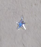 Schöner Sternanhänger mit Swarovski Kristall