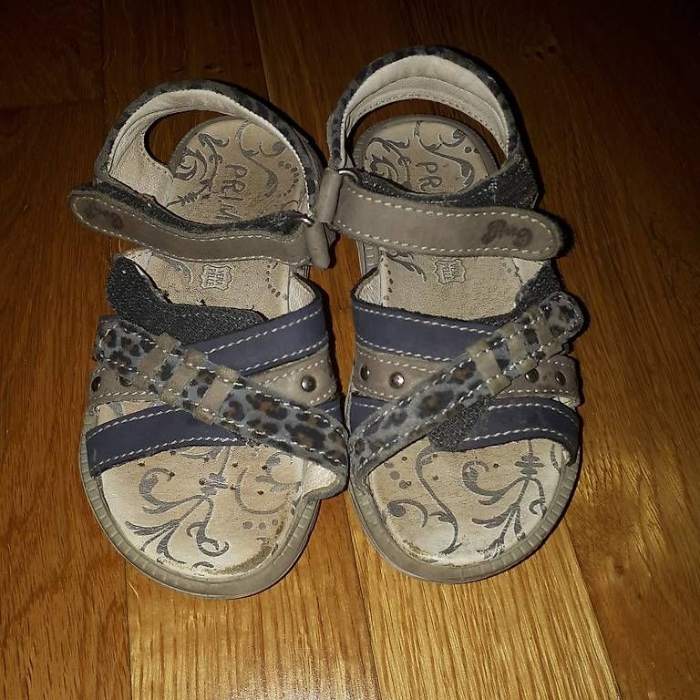 Chaussures femmes: Sandalen – D'occasion à Wangen ZH par oky-doky