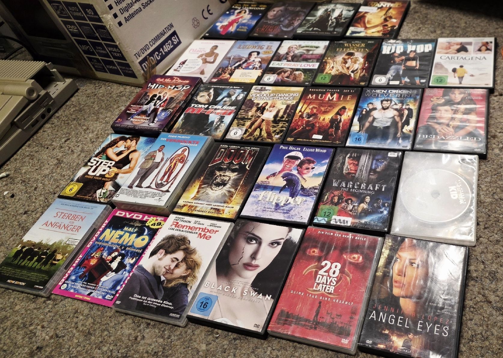 Tutti i DVDs: 28 DVDs - Paket / Konvolut / lot – Usato da Reinach BL venduto da _MasterK_