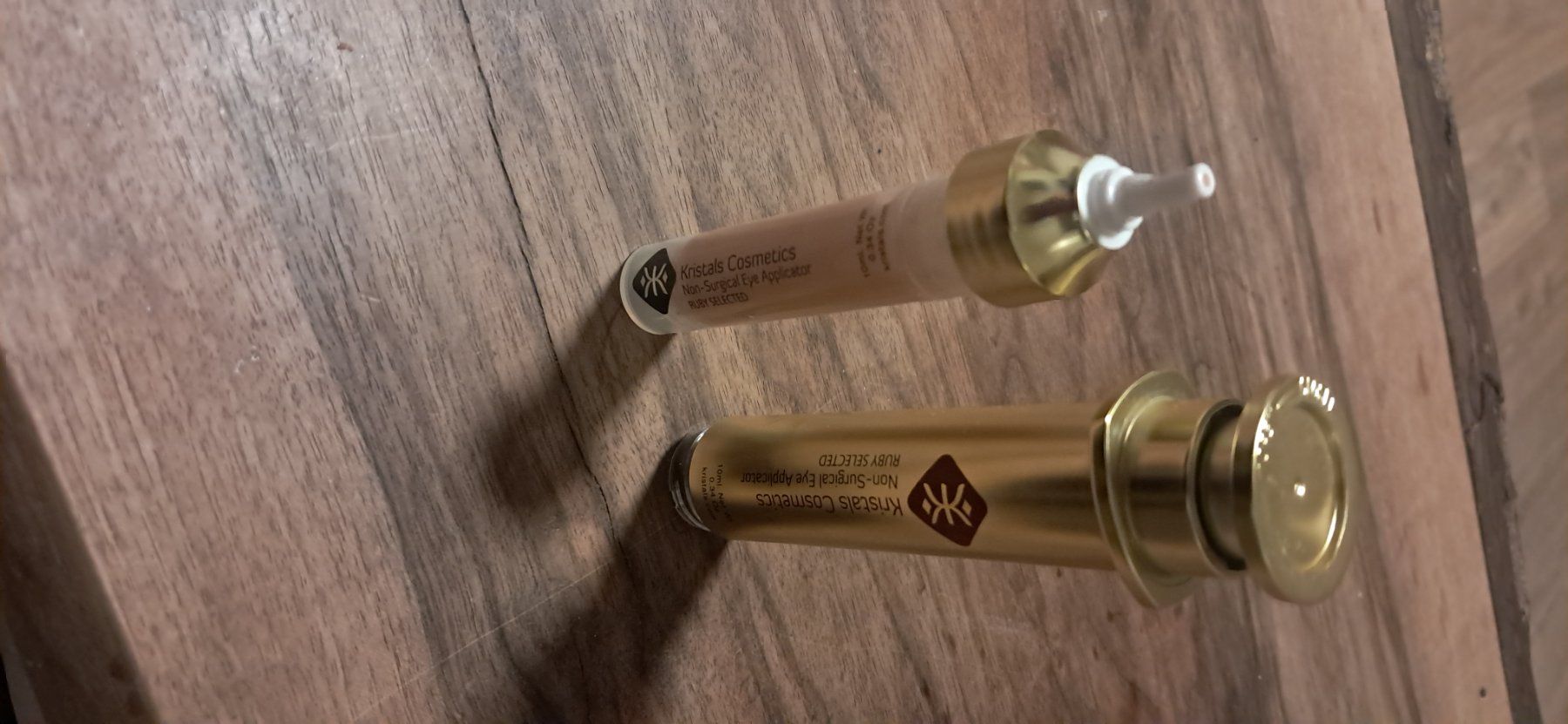 Cura del viso: Kristals Cosmetics Ruby Eye Applicator, Neuwertig – Usato da Interlaken venduto da lie_8shj 1
