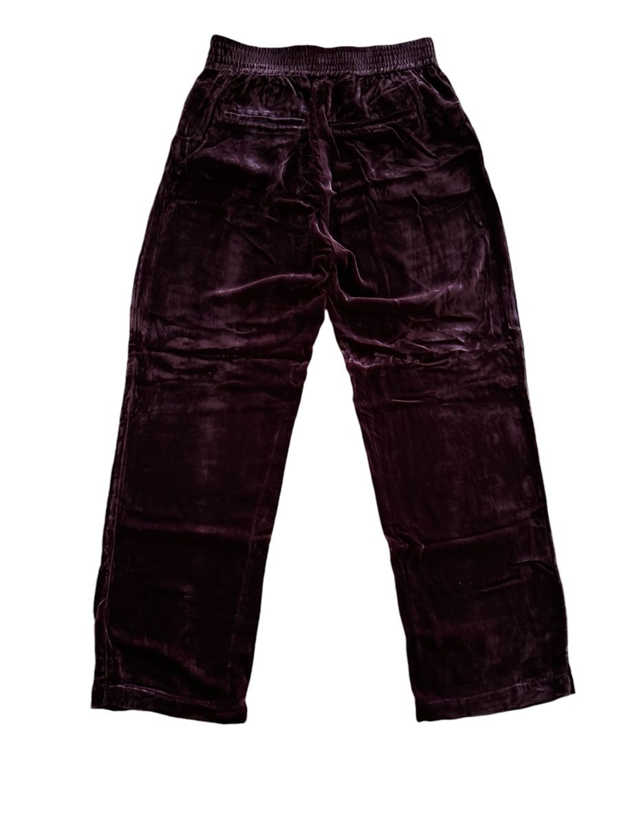 Pantaloni: Pantalon en velours bordeaux – Nuovo (secondo la descrizione) da Dotzigen venduto da SecondHandGems