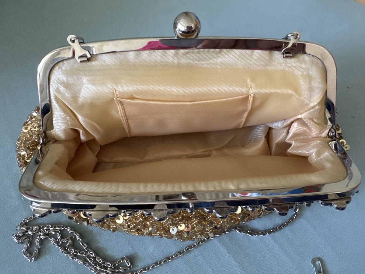 Borse da donna: Abendtasche mit goldfarbenen Pailletten – Usato da Zürich venduto da starsz 1