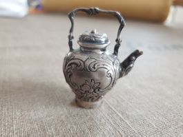 Teekanne Miniatur Silberschmiedekunst in 800er Silber