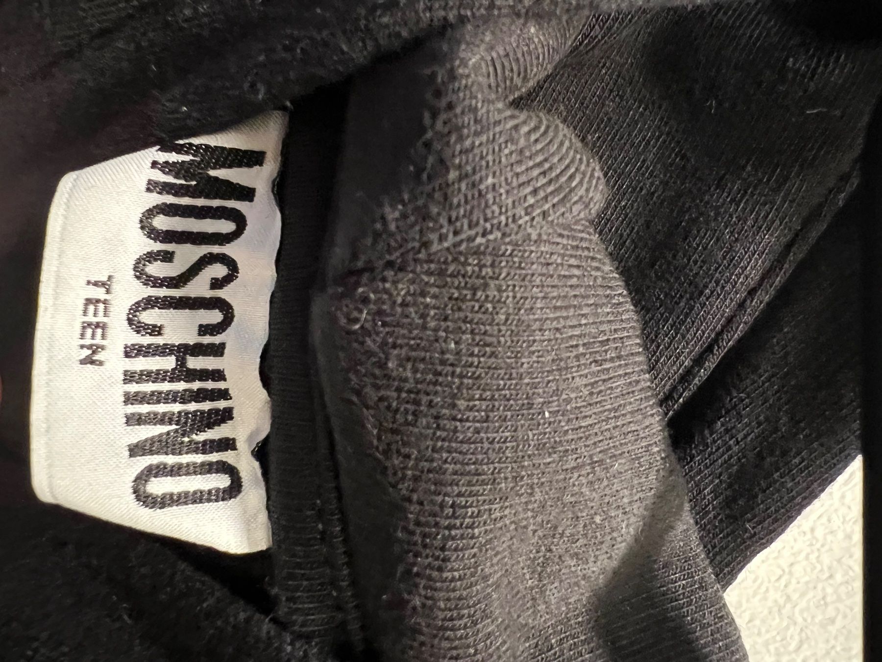Moschino Maglioni & Felpe: MOSCHINO HOODED Kapuzenpullover – Usato da Schlieren venduto da svenbaettig 1