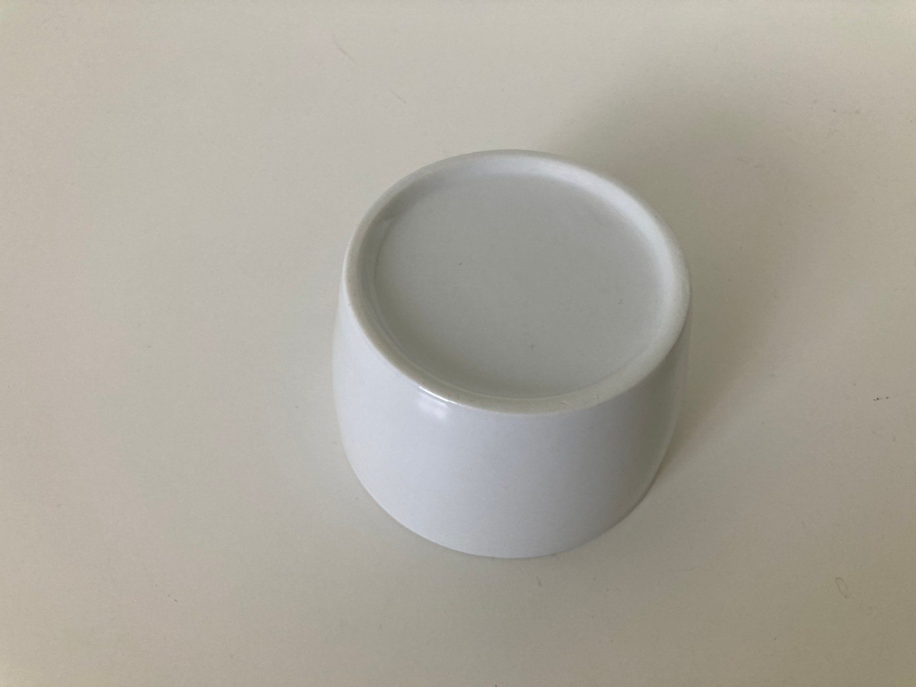 Ciotole: Bol blanc simple - Accessoire de cuisine polyvalent! – Usato da Biel/Bienne venduto da almercaa 1