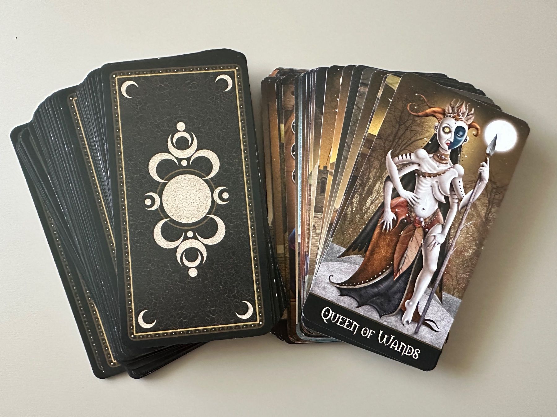Spiele: Deviant Moon Tarot, Borderless Edition – Gebraucht aus Zürich von giga82 7