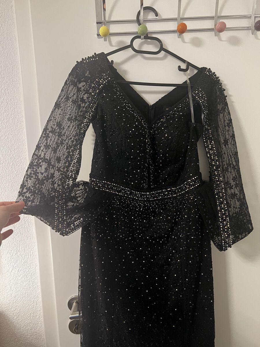 Kleider: Maxi Kleid mit Pailletten – Neu (gemäss Beschreibung) aus Amriswil von AfraEsati1503 2