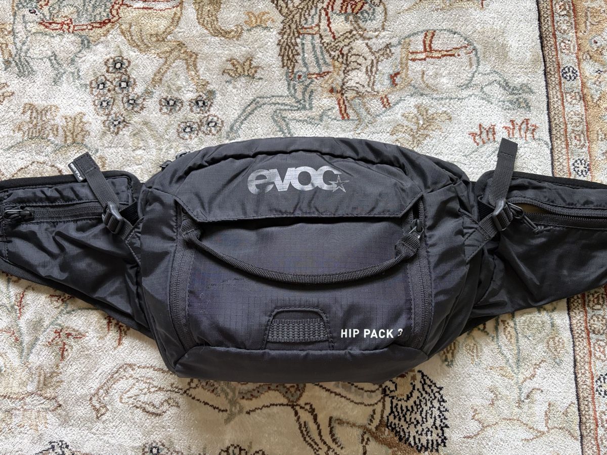 Evoc Sacs à dos: EVOC Hip Pack 3L, black – Neuf (Voir description) à Basel par mar_fp5q