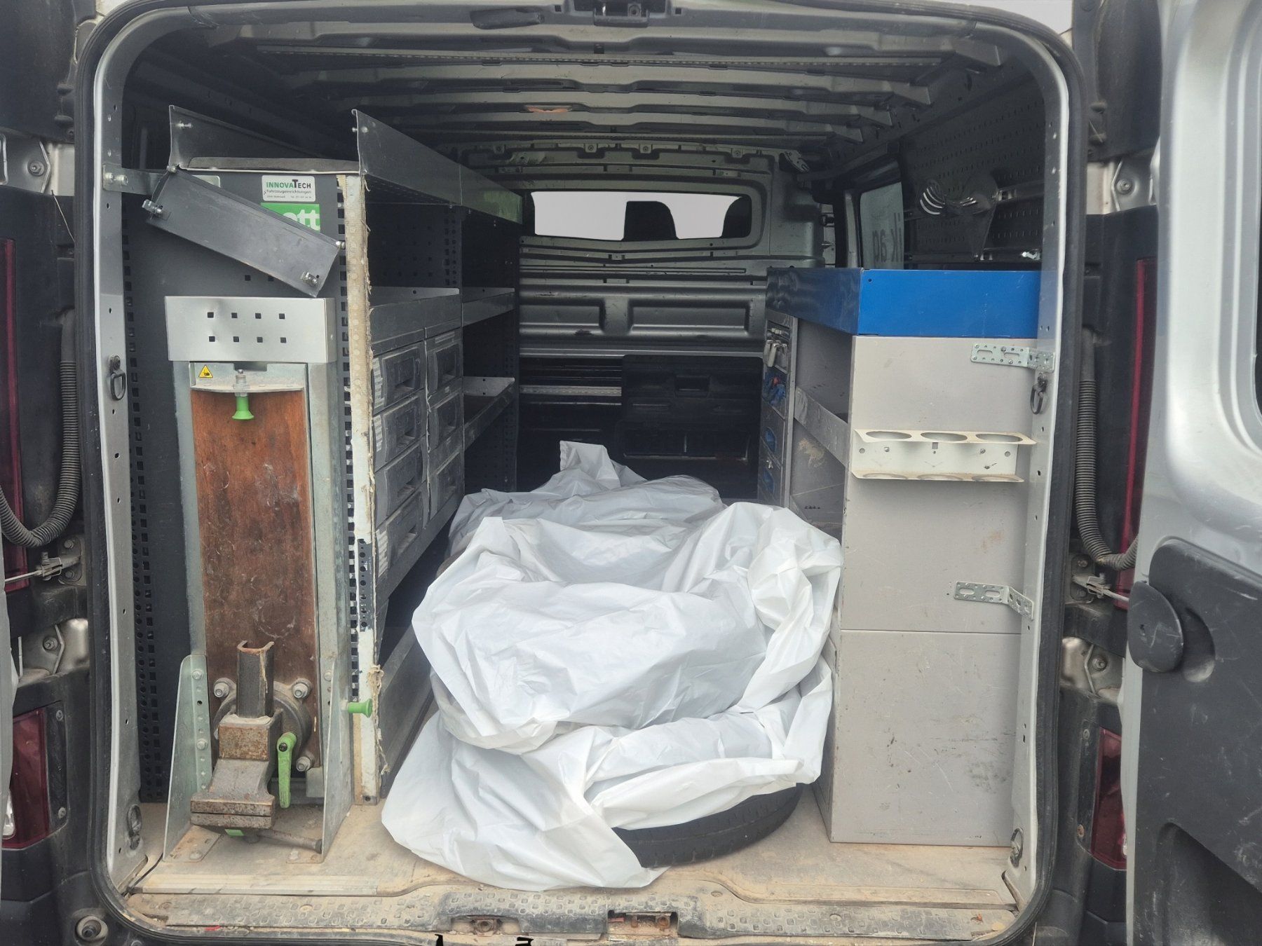 Renault Veicoli commerciali: Renault Trafic, MT,  Diesel,mit Regal-System, Dachträger – Difettoso da Sirnach venduto da 61652 8