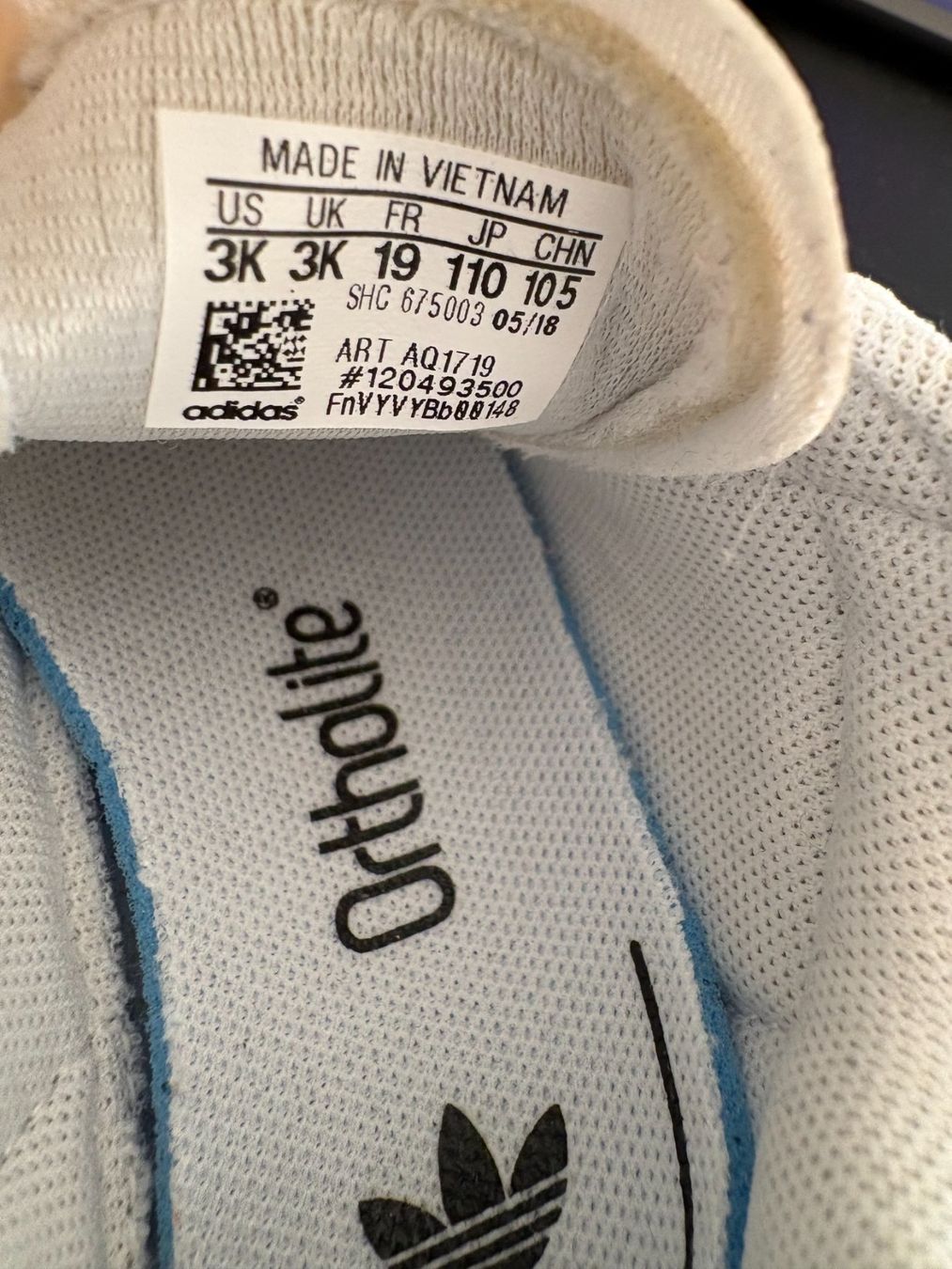 Adidas Schuhe für Jungen: Adidas Baby Schuhe Grösse 19 – Gebraucht aus Fislisbach von Nelehmu 4