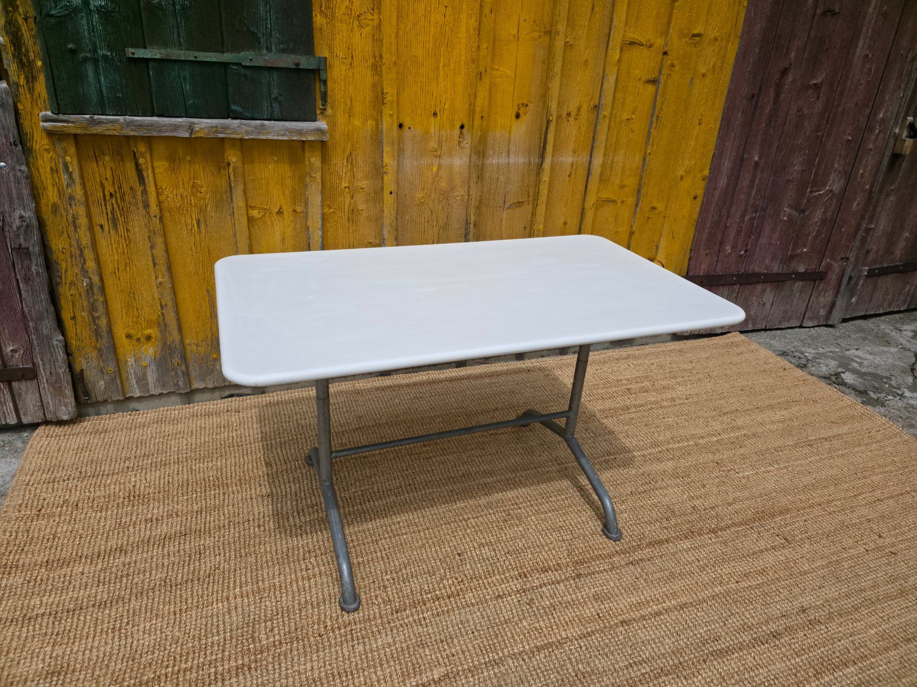 Bigla Tische: Bigla Gartentisch Klapptisch Balkontisch Tisch Blechtisch – Gebraucht aus Haslen AI von Vintagelix