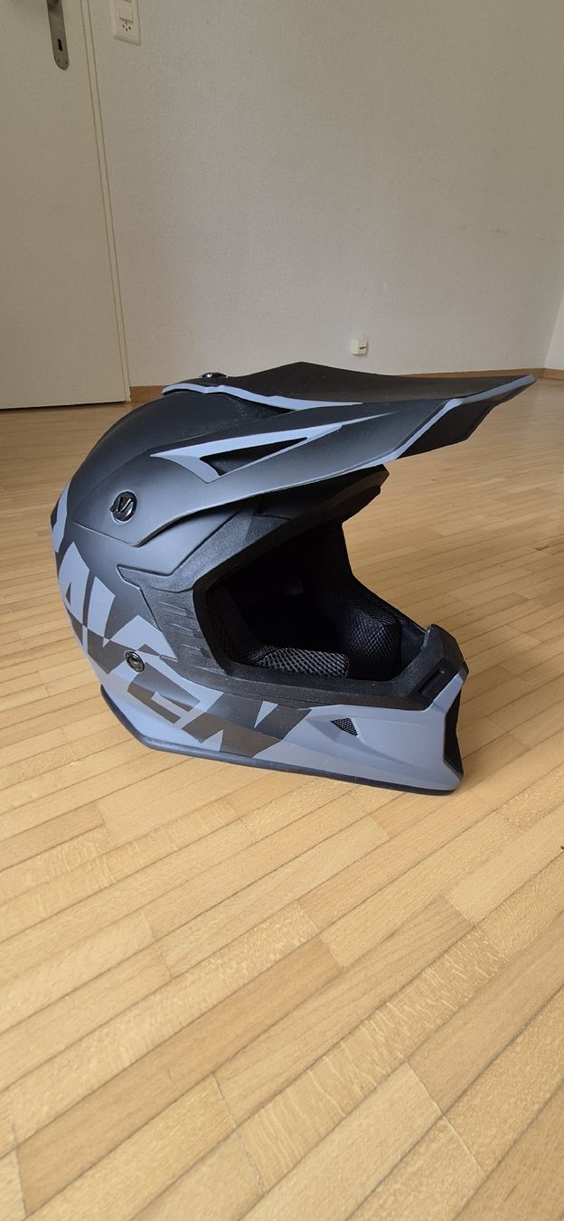 Helme & Visiere: Crosshelm Raven Airborne – Gebraucht aus Zürich von Pentimento