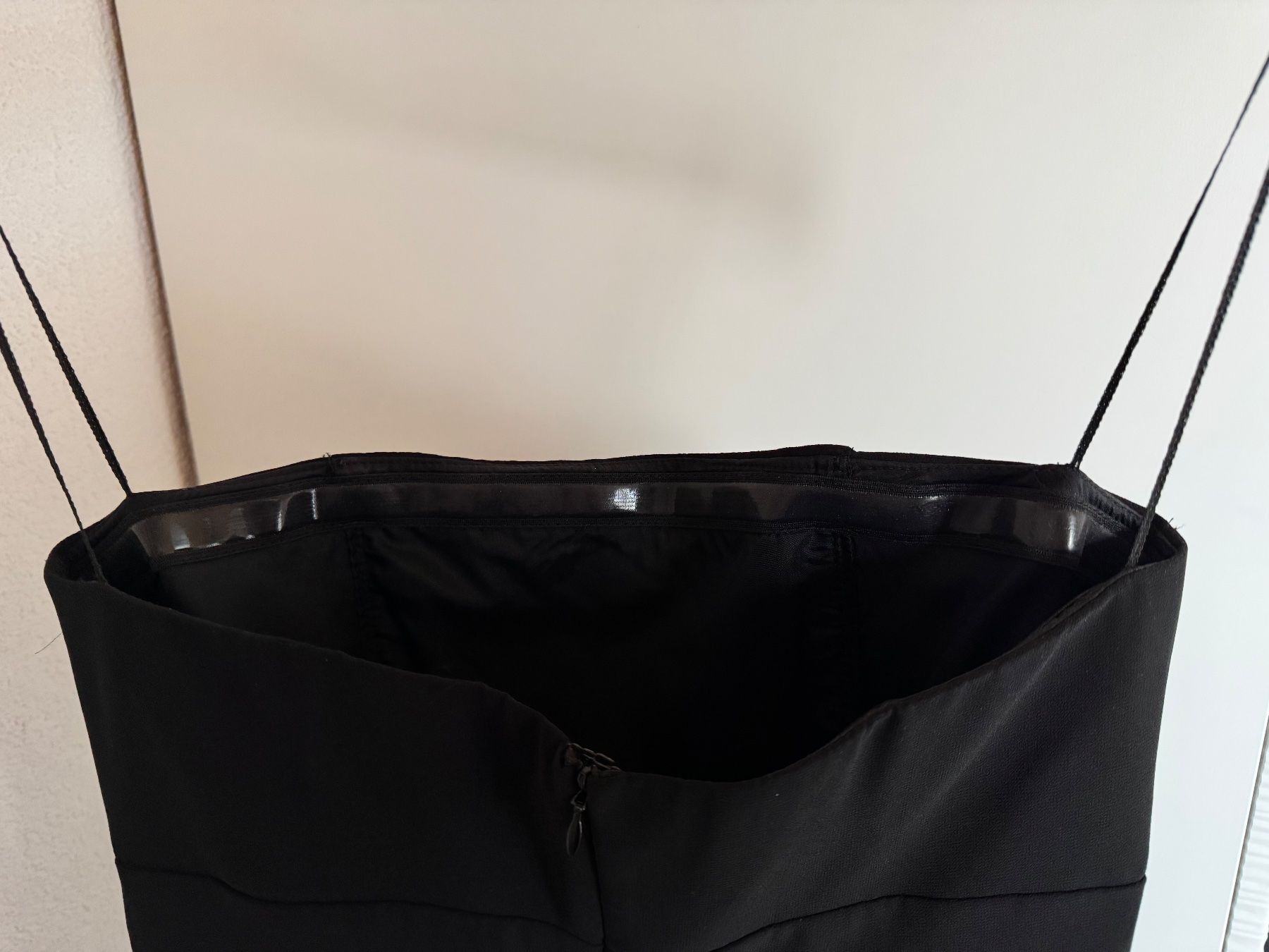 Vestiti: Cocktailkleid schwarz, trägerlos – Usato da Gommiswald venduto da Aloha.Spirit 2