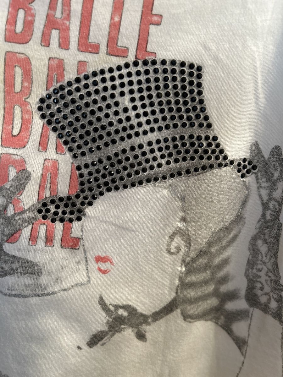 Guess Top: Guess – Nuovo (secondo la descrizione) da Pully venduto da Kalissa 1
