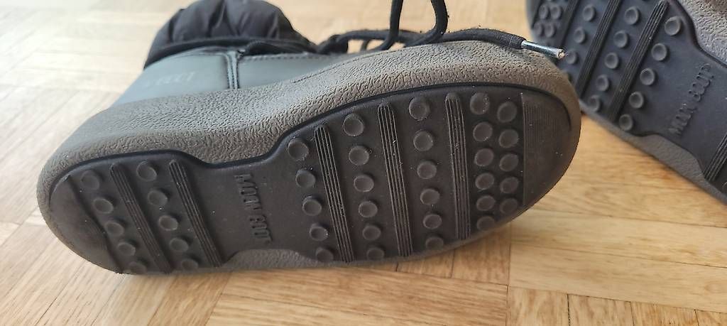 Scarpe per ragazzi: Moon boot enfant pointure 31 – Usato da Vésenaz venduto da emose 2