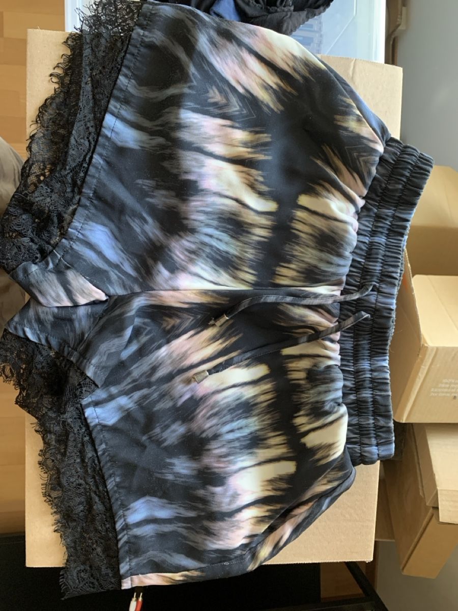Only Hosen: Short ONLY – Gebraucht aus Prangins von val_2c72