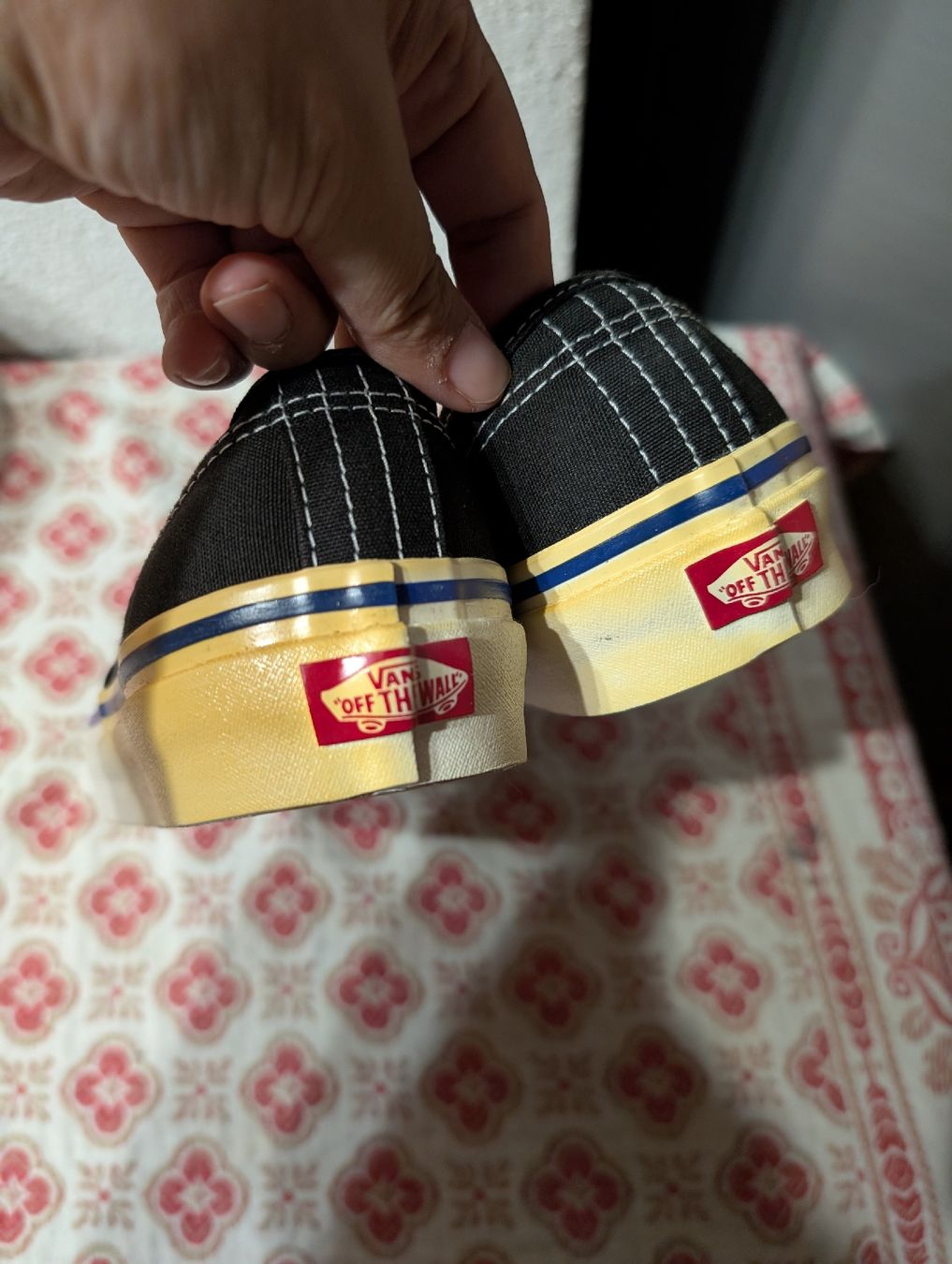 Scarpe da uomo: Vans Authentic Shoes Black Size 9.5 used – Usato da Ottenbach venduto da nay_2kx2 1