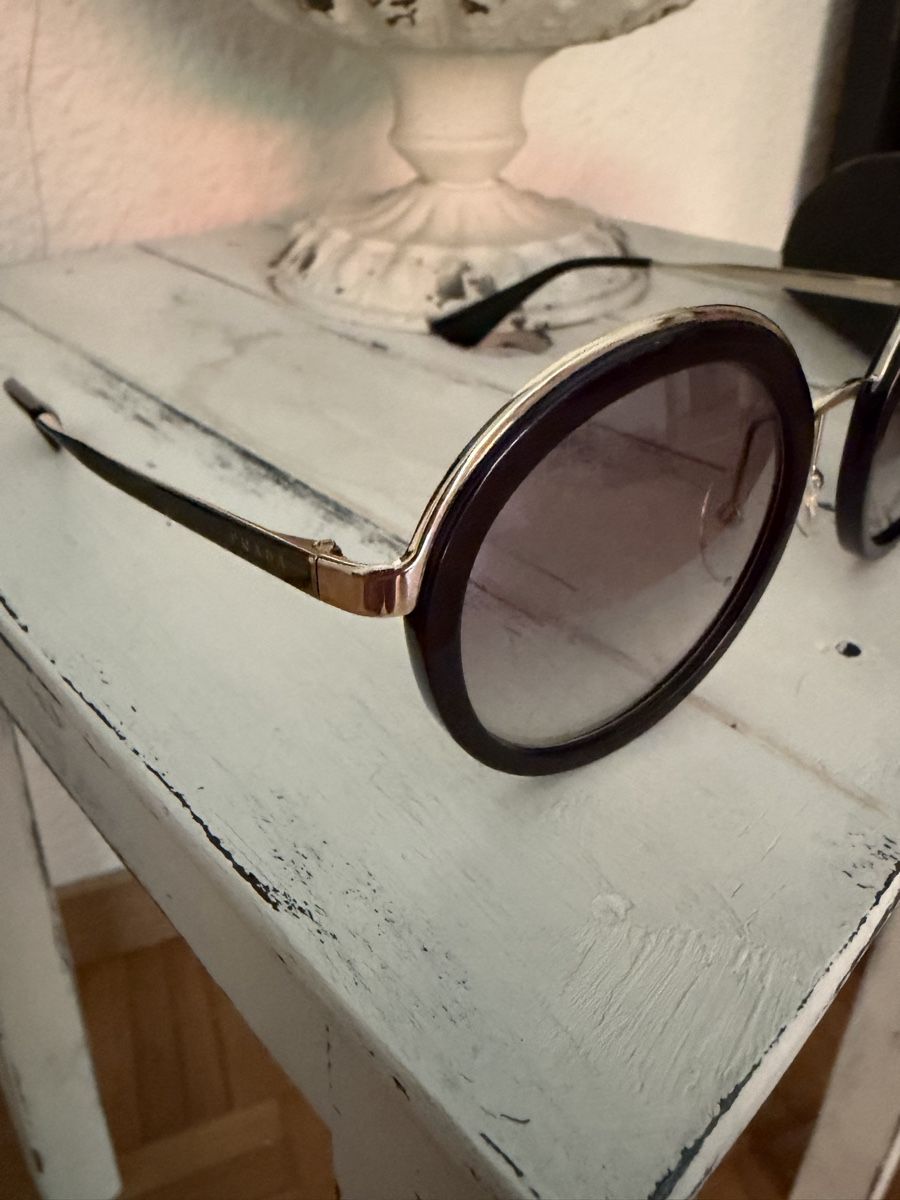 Prada Brillen & Gläser: Prada Sonnenbrille Vintage – Gebraucht aus Schönenberg ZH von Pfupfli1 1