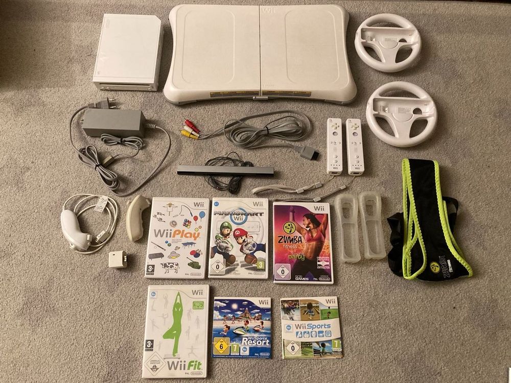 Nintendo Wii Komplett Set mit viel Zubehör und Spielen (Defekt) in ...