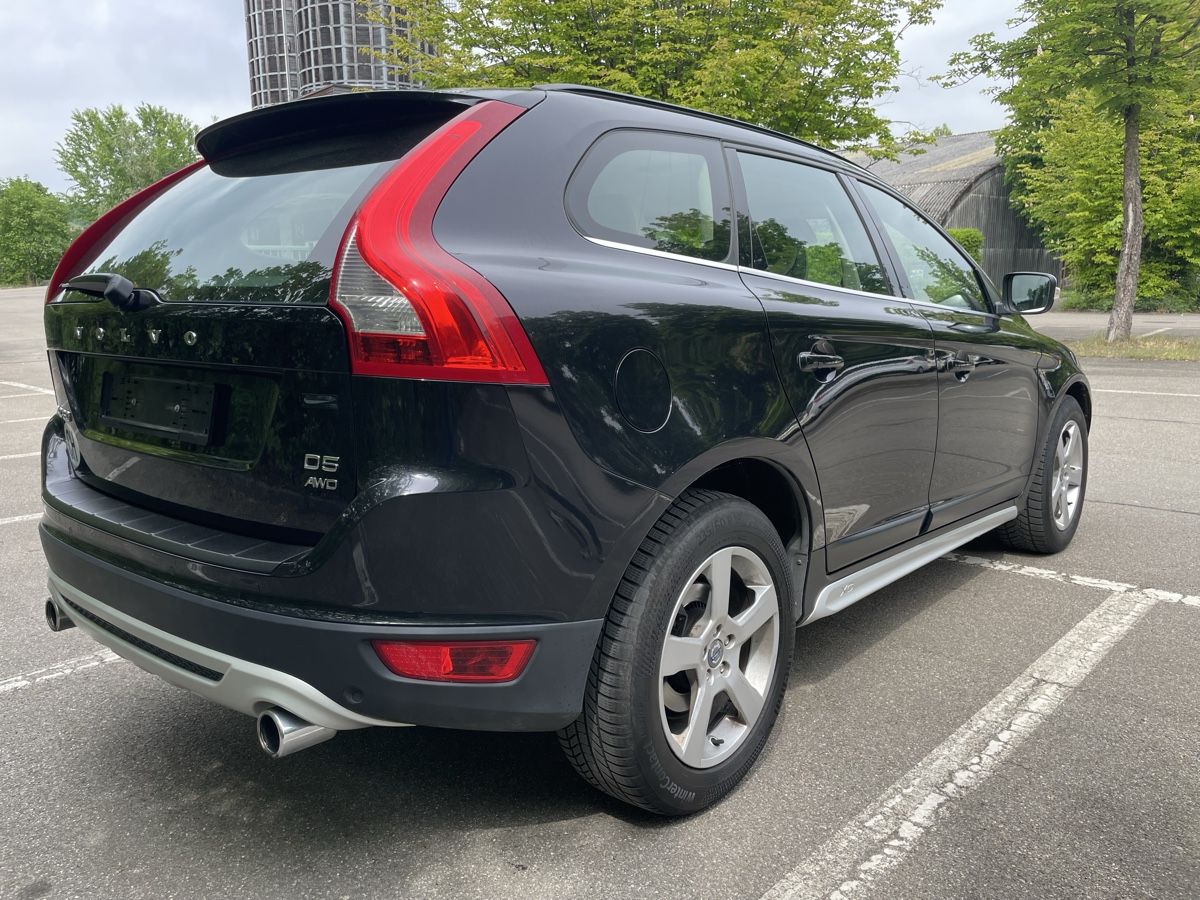 Volvo Automobili: Volvo XC60 D5 AWD – Usato da Effretikon venduto da Effi75 5