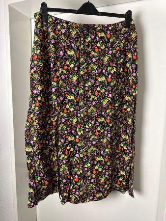 Rock 3/4 von NewLook curves