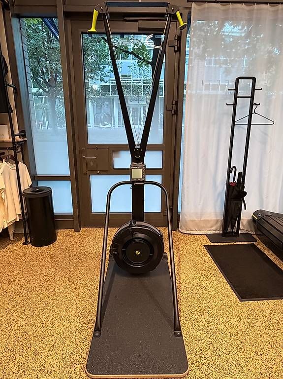 Concept 2 Hometrainer: Concept2 Skierg inkl. Floorstand – Gebraucht aus Zug von rwey6300 1