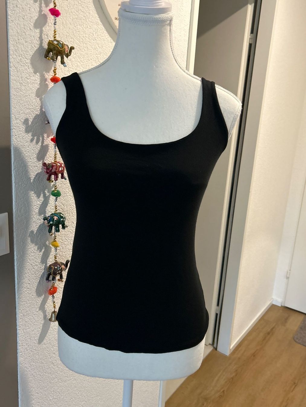 Top: Top schwarz – Usato da Brunnen venduto da Nala2929 2