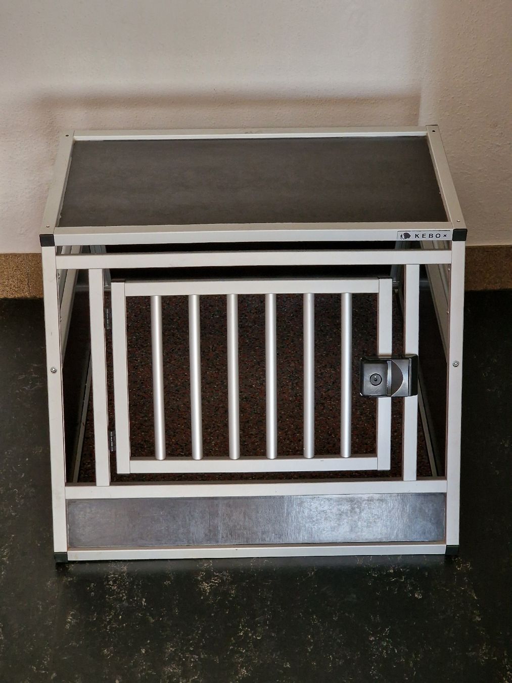Gabbie, trasporto & Sicurezza: Hundetransport Box Kebox – Usato da OLTEN venduto da cmyk3