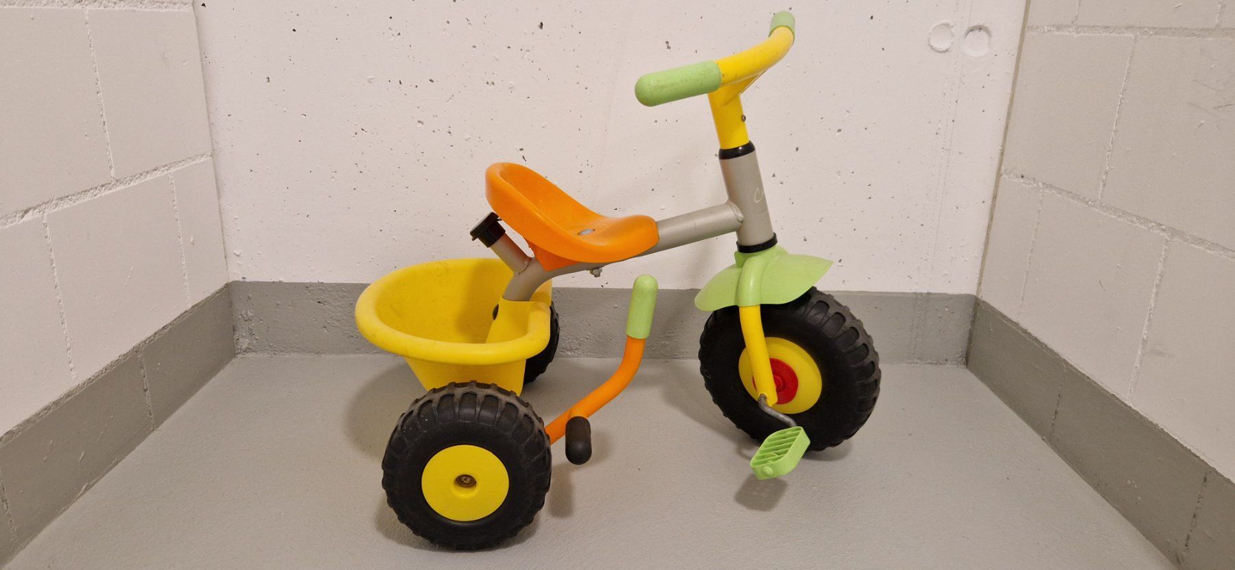 Fahrzeuge für Kinder: Kleinkind Dreirad – Gebraucht aus Büron von bio_z8xw 2