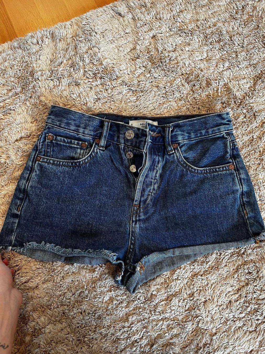Jeans: Damen Shorts – Usato da Baar venduto da Zlata1 1