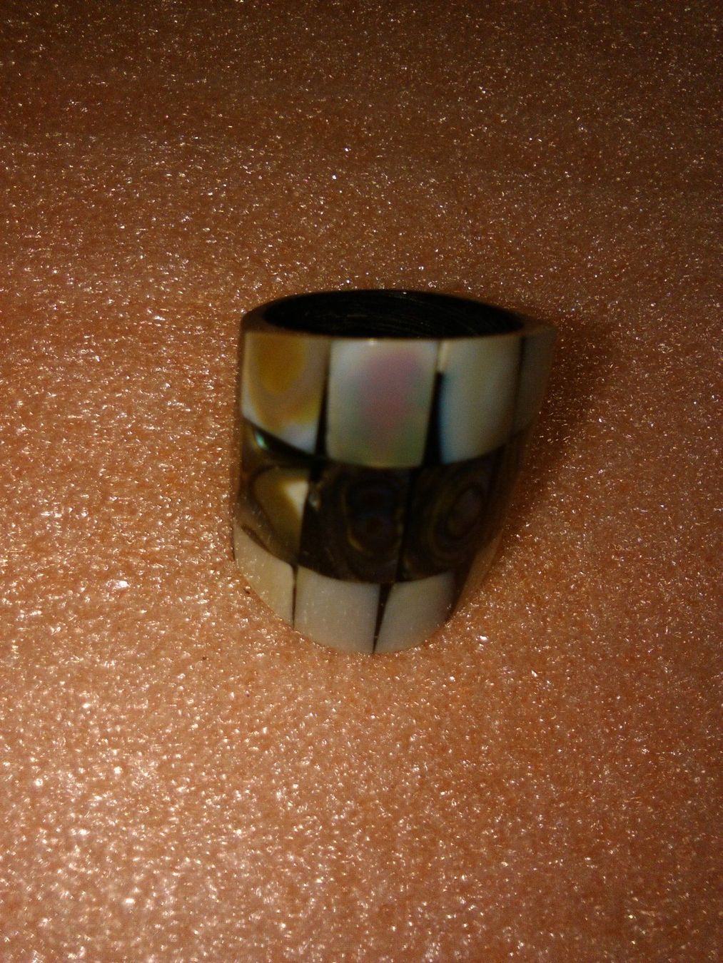 Ringe: RING KUSTSTOFF MIT PERLMUTT – Gebraucht aus Basel von bijoutrie_4 3