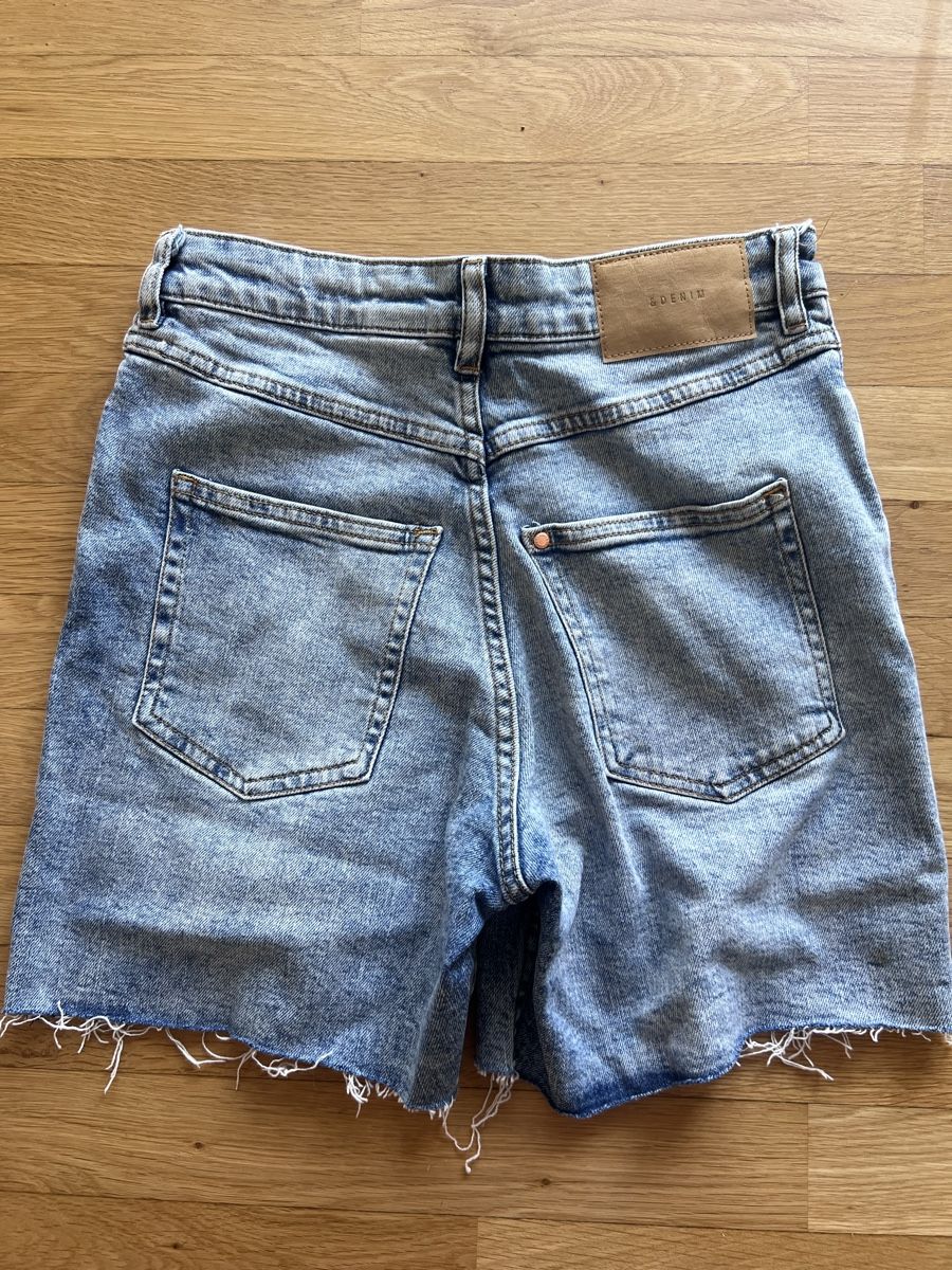 H&M Jeans: H&M Jeans shorts 34 – Nuovo (secondo la descrizione) da Neuhaus SG venduto da bernike 2
