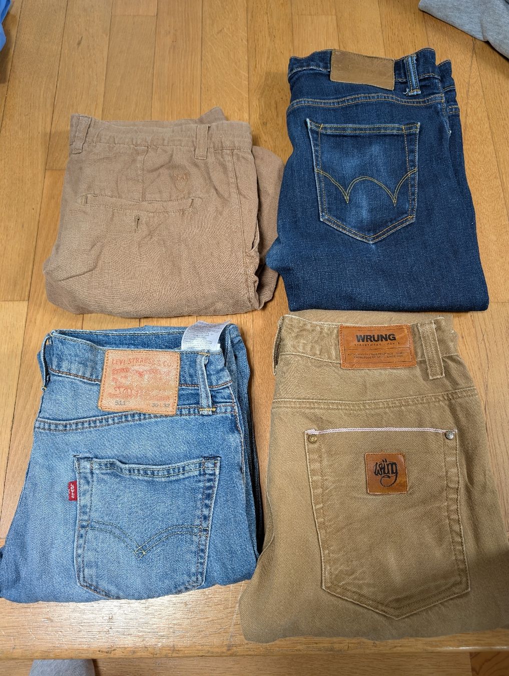 Lotti di vestiti: Frühlings- & Sommerkleider-Paket: Jeans, Hemden, Pullover & – Usato da Zürich venduto da Turbojoe 1